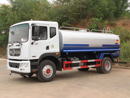 國五消毒液噴灑車 灑水車的升級，城市衛生的守護者